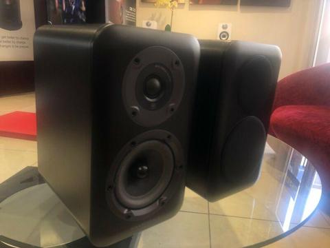 Wharfdale D320 speakers 