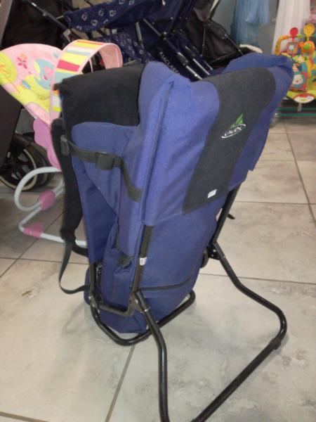 Baby hiking carriers 