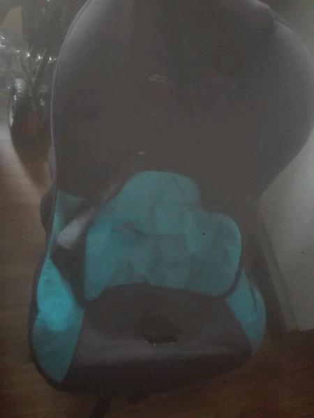 Baby car seat 