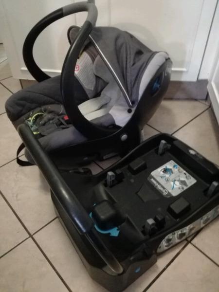 Bebe comfort car seat and base 