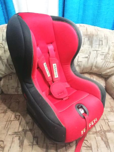 Reclining Ferrari carseat 0-18kg 