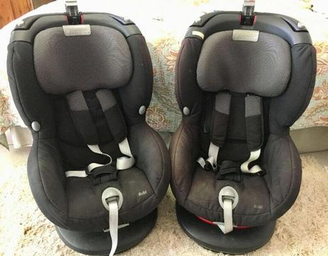 Two Maxi Cosi Rubi car seats 
