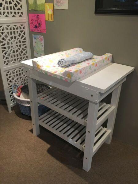 Baby changing table 