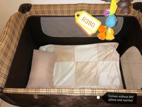 pre-loved baby beds 