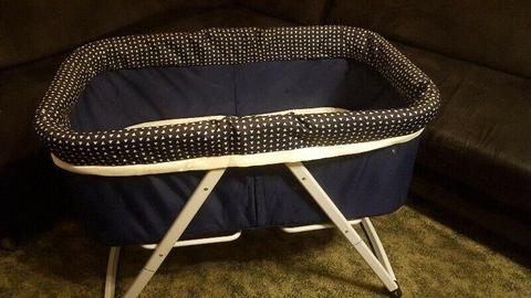 Baby cot for sale 