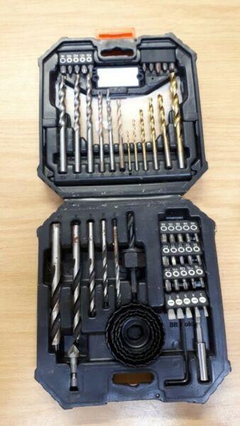 PRO TOOLS DRILL AND HOLESAW SET 