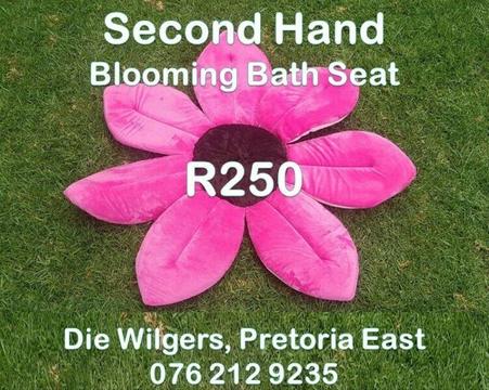 Second Hand Blooming Bath Seat 