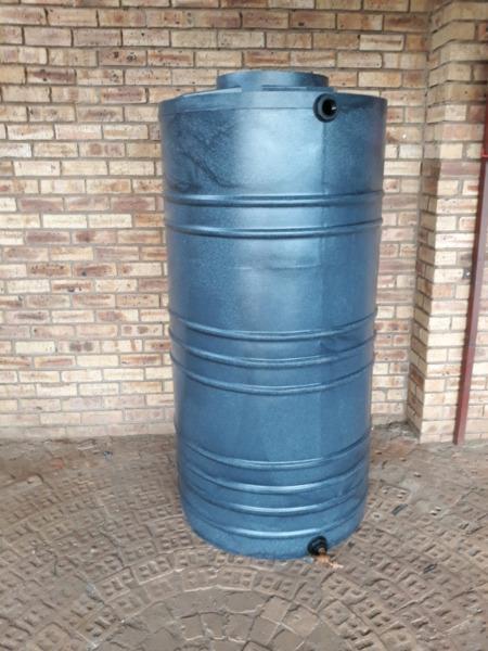 Brand new water tanks 1000 litre  