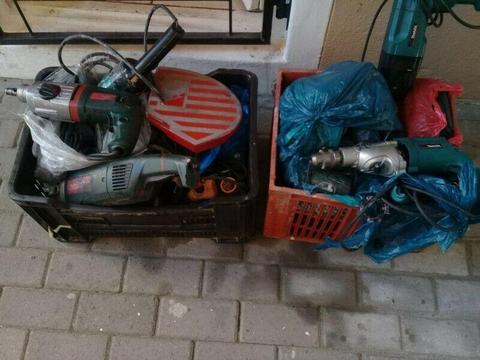 Compressor and power tools 