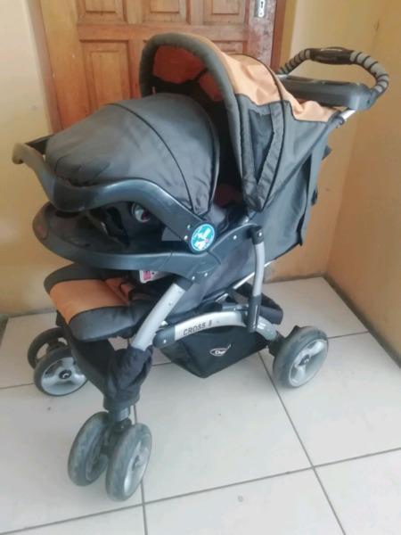 Chelino travel system 