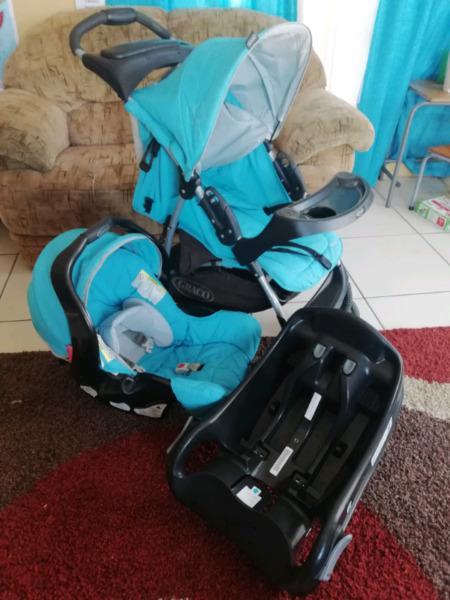 Graco Mirage travel system  