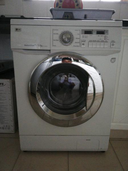 LG dual purpose washer dryer 7/3.5kg  
