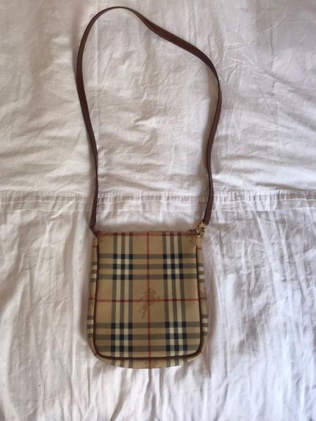 Handbag- Original Burberry crossbody  