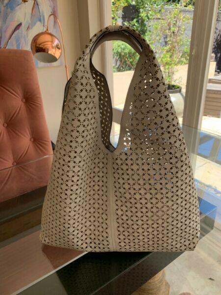 Ladies hand bags for sale 