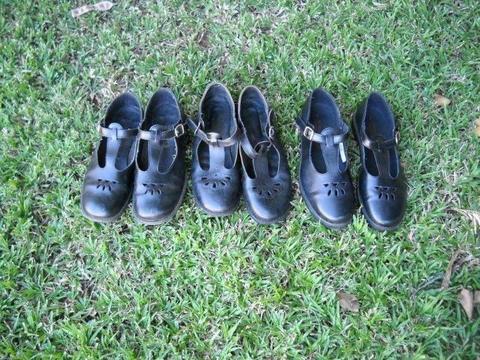 3 Pairs size 7 girl's school shoes 