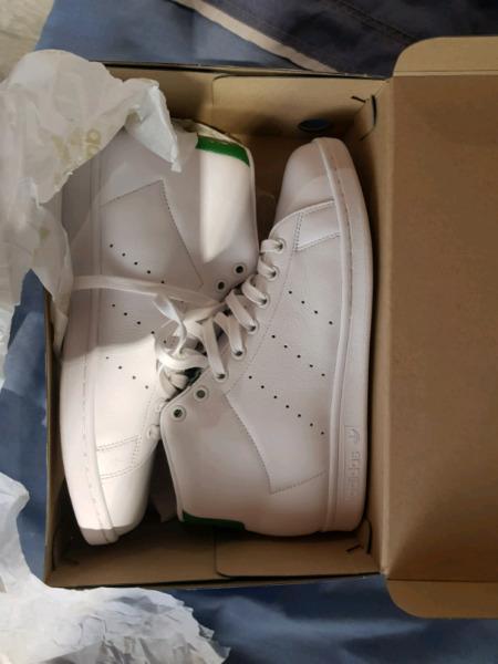 Adidas Stan Smith mid brand new  