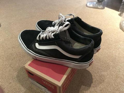 Vans old skool size 8 