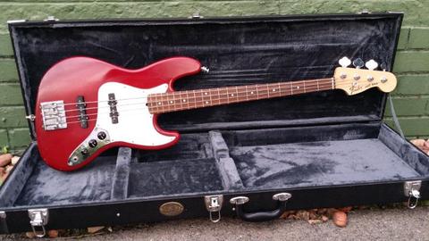 Trades or sell: 2007 USA Fender Jazz Bass + case.  