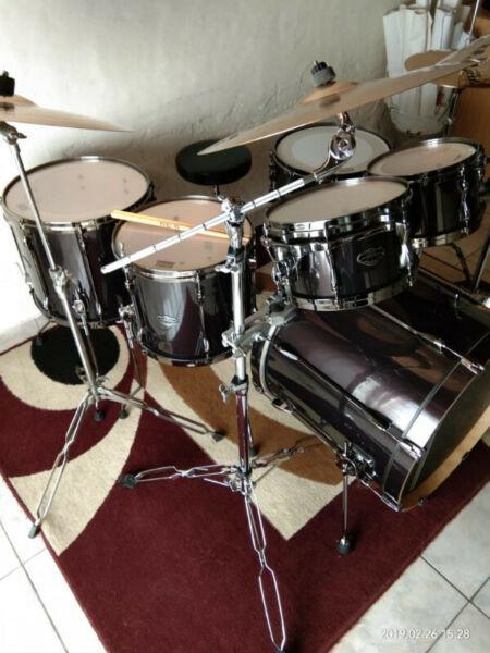 Tama- Super Star Hyper-Drive Drum Kit & Extras For Sale. 