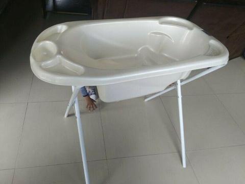 Baby bath for sale 