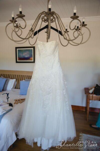 Wedding dress for sale size UK 10-12 