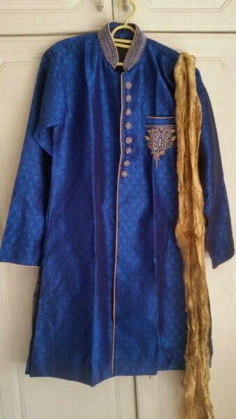 Mens Eastern outfit size small 