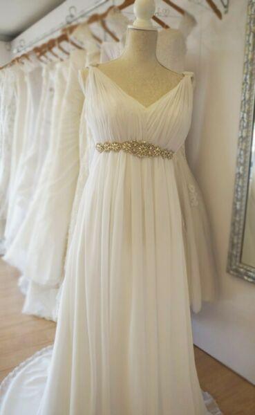 Wedding dress 