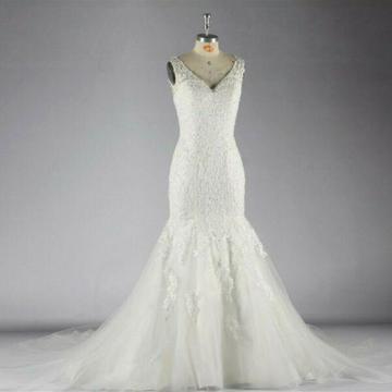 BRAND NEW Mermaid Silhouette wedding dress for sale! (WM003) 