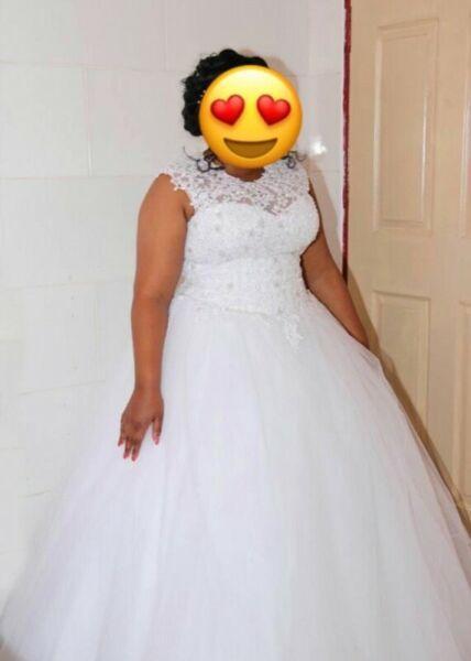 Wedding dress for sale in good condition 