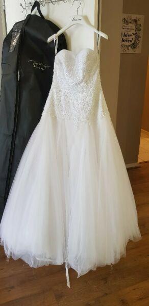 Wedding dress for sale 