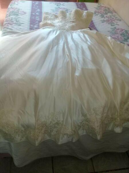 Wedding gown for sale 
