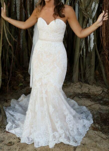 Beautiful Wedding Dress (La Principessa) for sale 