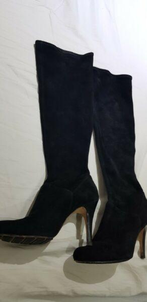 Nike Air Black suede boots size 6 