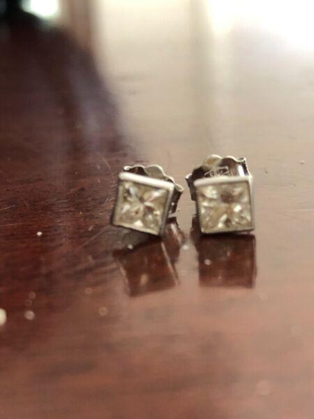 Princess Cut Diamond stud earrings 