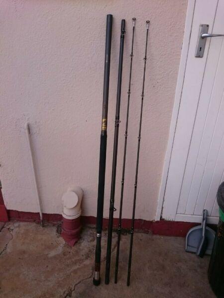 Assassin beachmaster series s heavy surf rod for sale...almost brand new contact 0610100455 