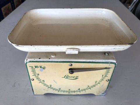 Vintage scale 0 to 10 kg 