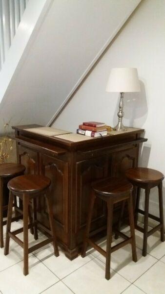 Beautiful English Style Home Pub Bar , 4 bar stools & Welsh Dresser - Solid Imbuia wood 