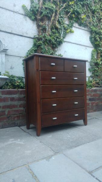 Solid wood chest of drawers 