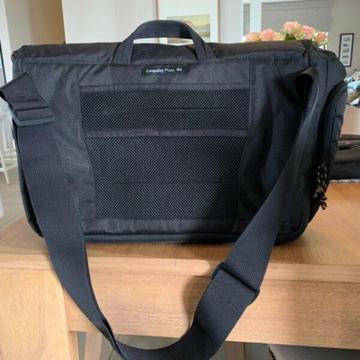 Camera & Laptop Shoulder Bag (Lowpro) 