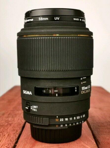 Sigma 105mm f2.8 DG EX macro lens 