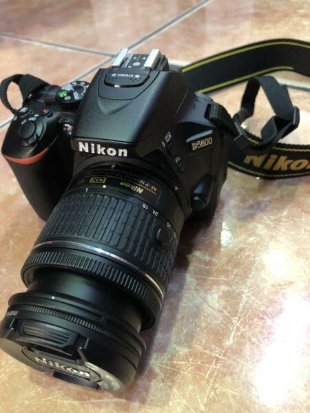 Nikon D5600 