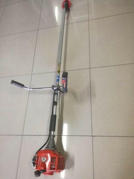 Husquvana 133R Brushcutter  