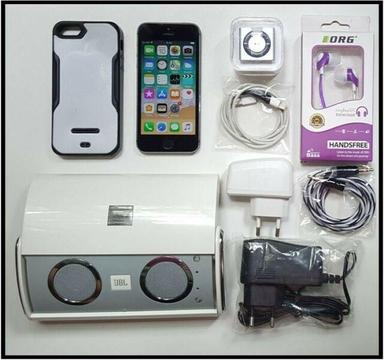 iPhone 5s 32 GB with iPod shuffle 4th generation and JBL Speaker 