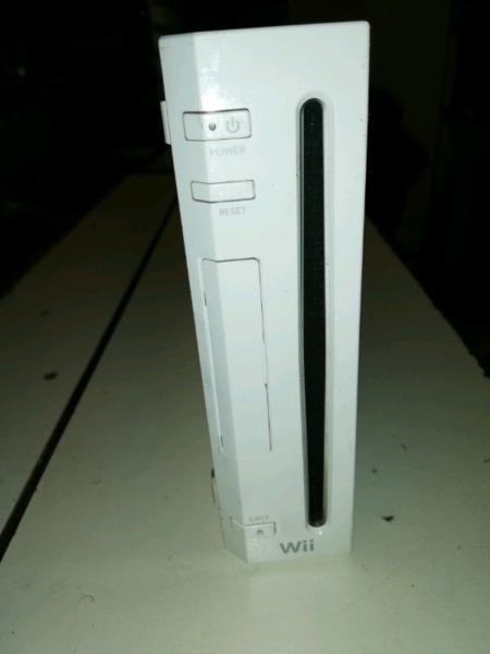 Nintendo wii console with 2 controllers  