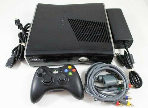 Xbox 360 Black (R2000 negotiable) 