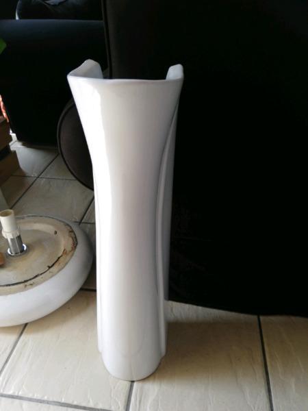 White Ceramic Basin Pedestal (brand new)  