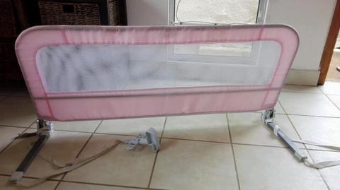 Toddler bed rail 