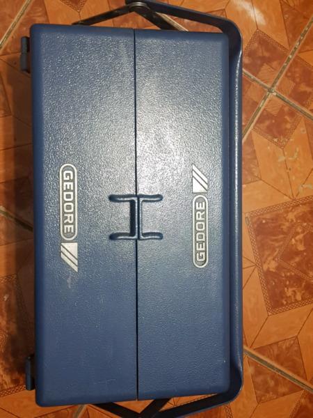 GEDORE ALUMINUM BOX KIT USED R4000 