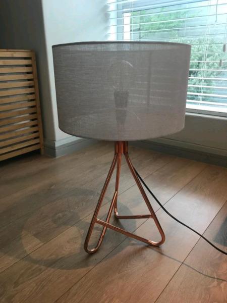 2 x rosegold lamps with shades 