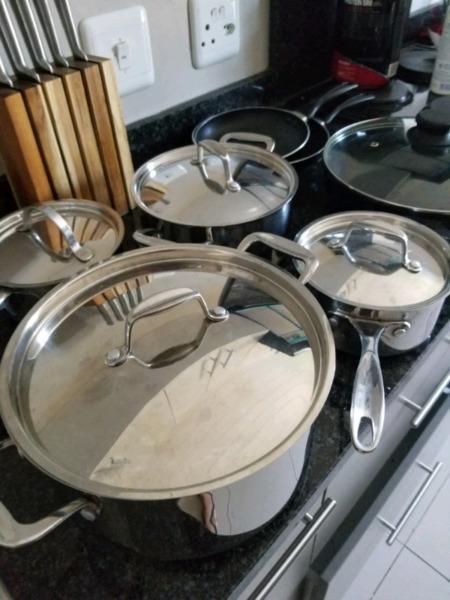 Collection of Second hand Russell Hobbs and Bauer Lots for Sake5 